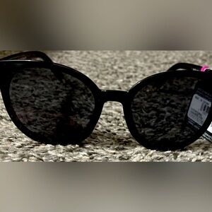 Classy & Elegant Ladies Cat Eye Sunglasses New with Tag